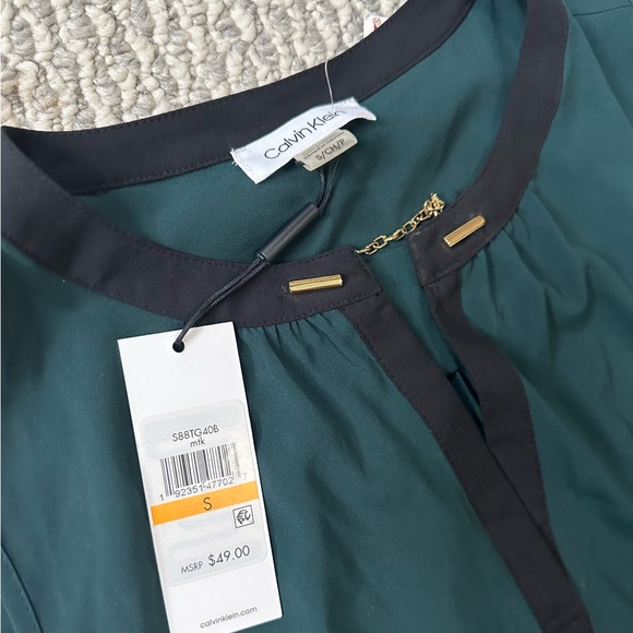 Elegant top - Picture 2 of 2